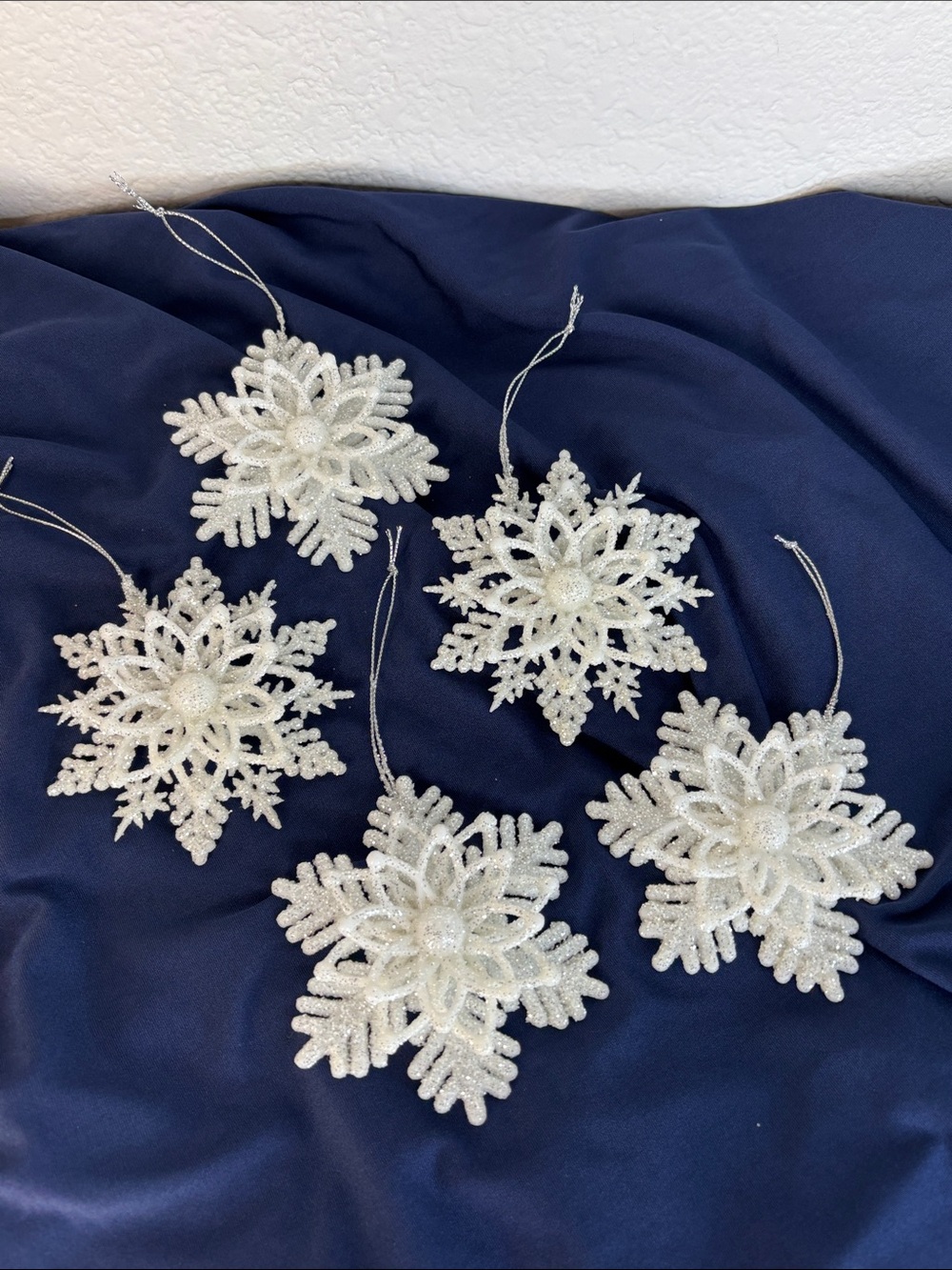 Sparkling White Glitter Snowflake Hanging Ornaments - Set of 5